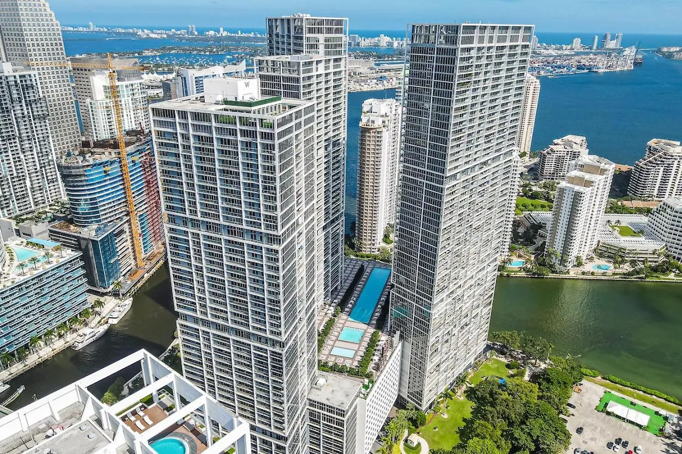 Modern High Rise One Bedroom At Icon Brickell 아파트 *