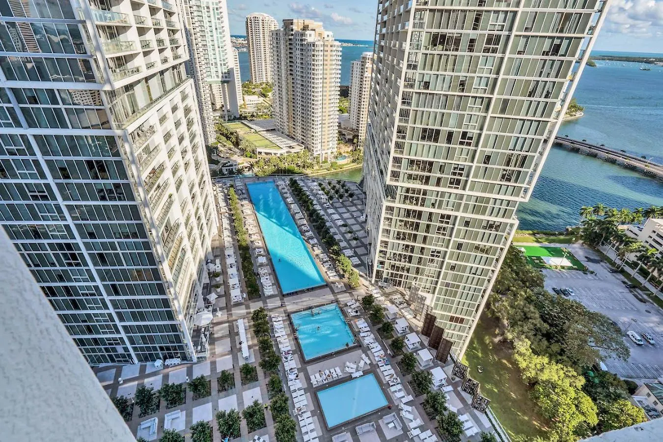 Modern High Rise One Bedroom At Icon Brickell 아파트 *