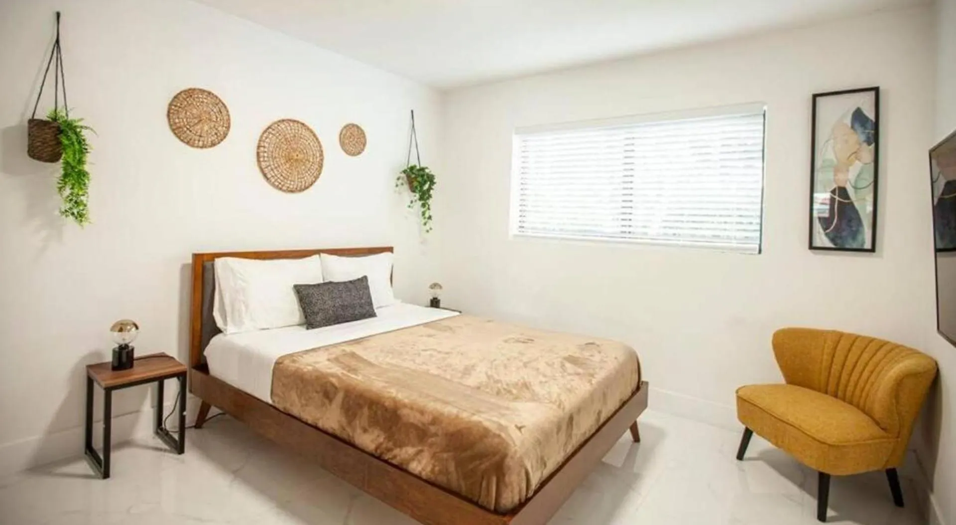 Luxurious Retreat With Tennis And Soccer Courts Tgh Miami