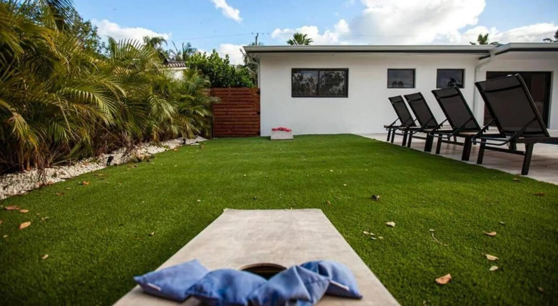 Luxurious Retreat With Tennis And Soccer Courts Tgh Miami