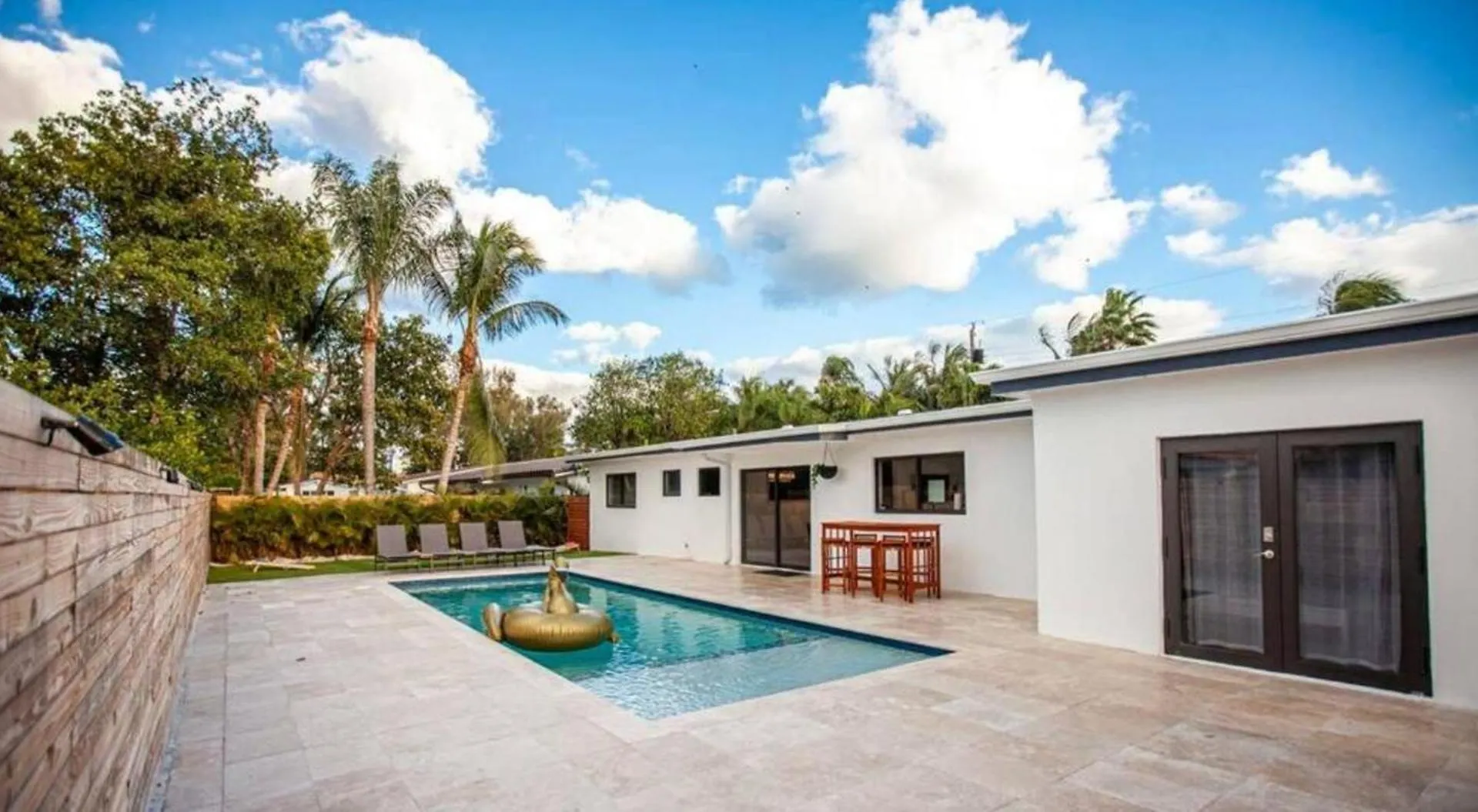 Luxurious Retreat With Tennis And Soccer Courts Tgh Villa