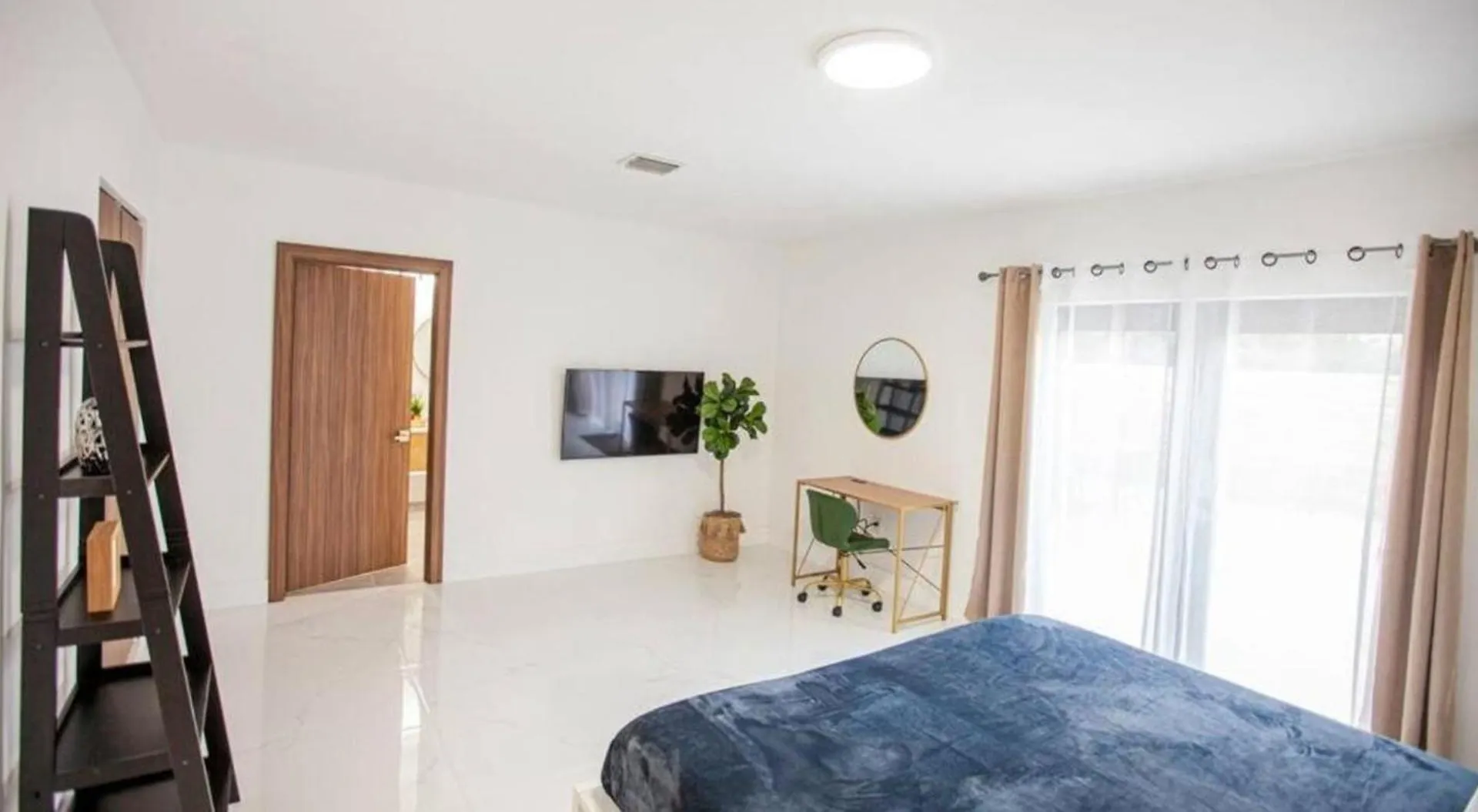 Luxurious Retreat With Tennis And Soccer Courts Tgh *
