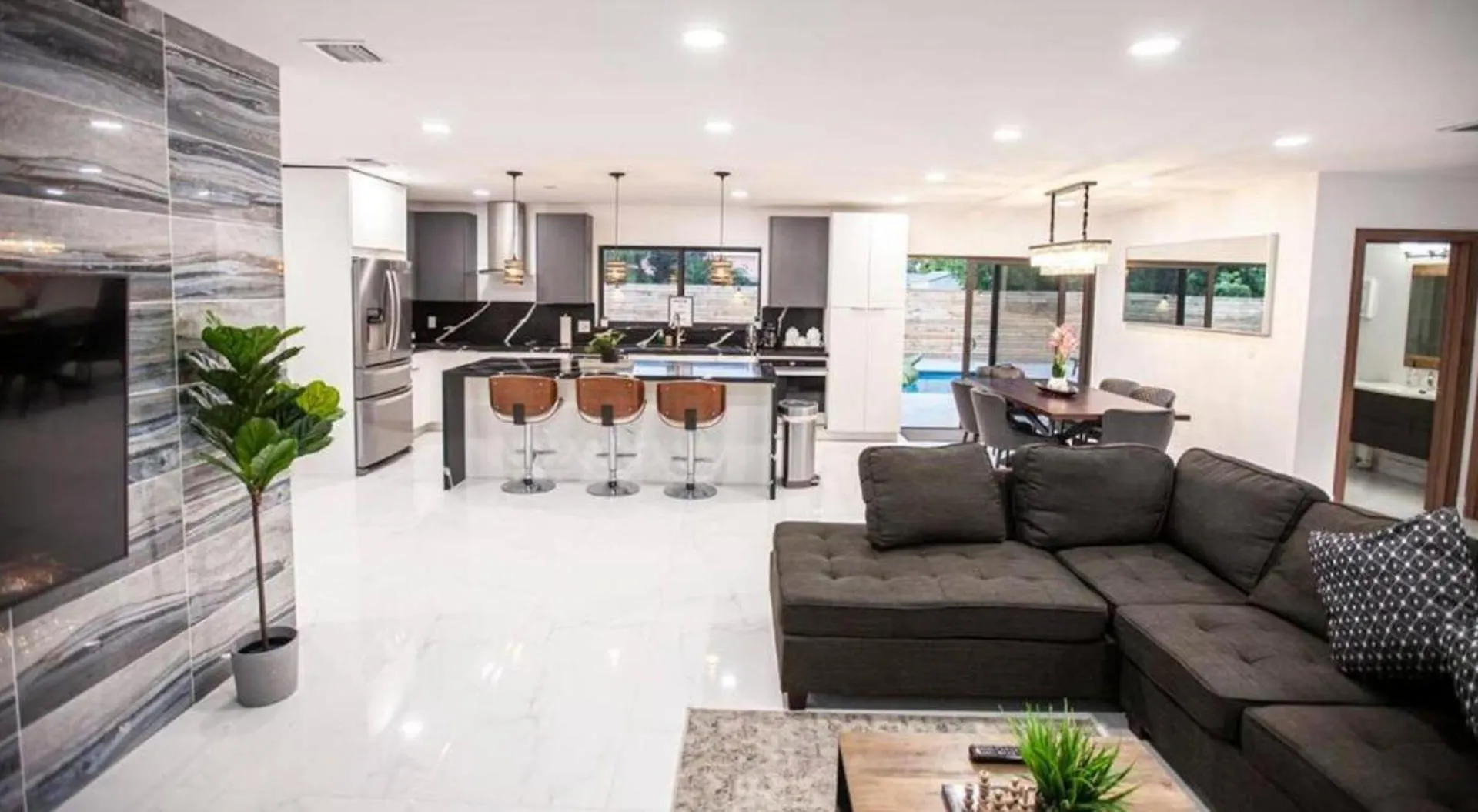 Luxurious Retreat With Tennis And Soccer Courts Tgh * Miami