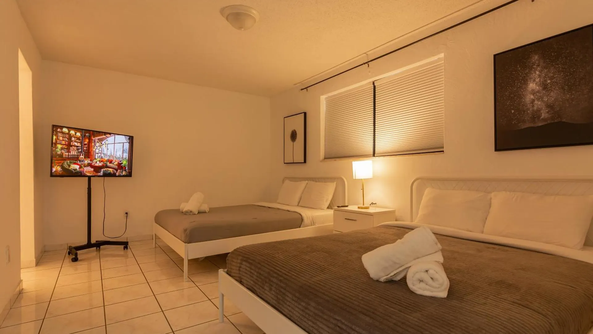 One Bedroom - With Parking & Balcony - Heart Of Wynwood *