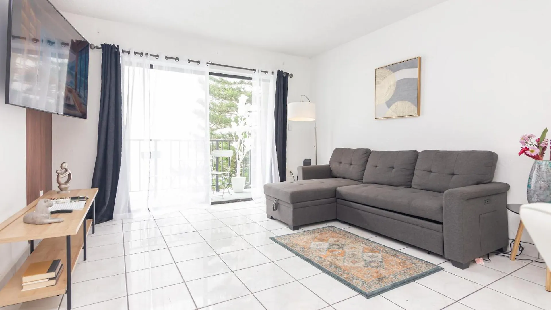 One Bedroom - With Parking & Balcony - Heart Of Wynwood * Miami