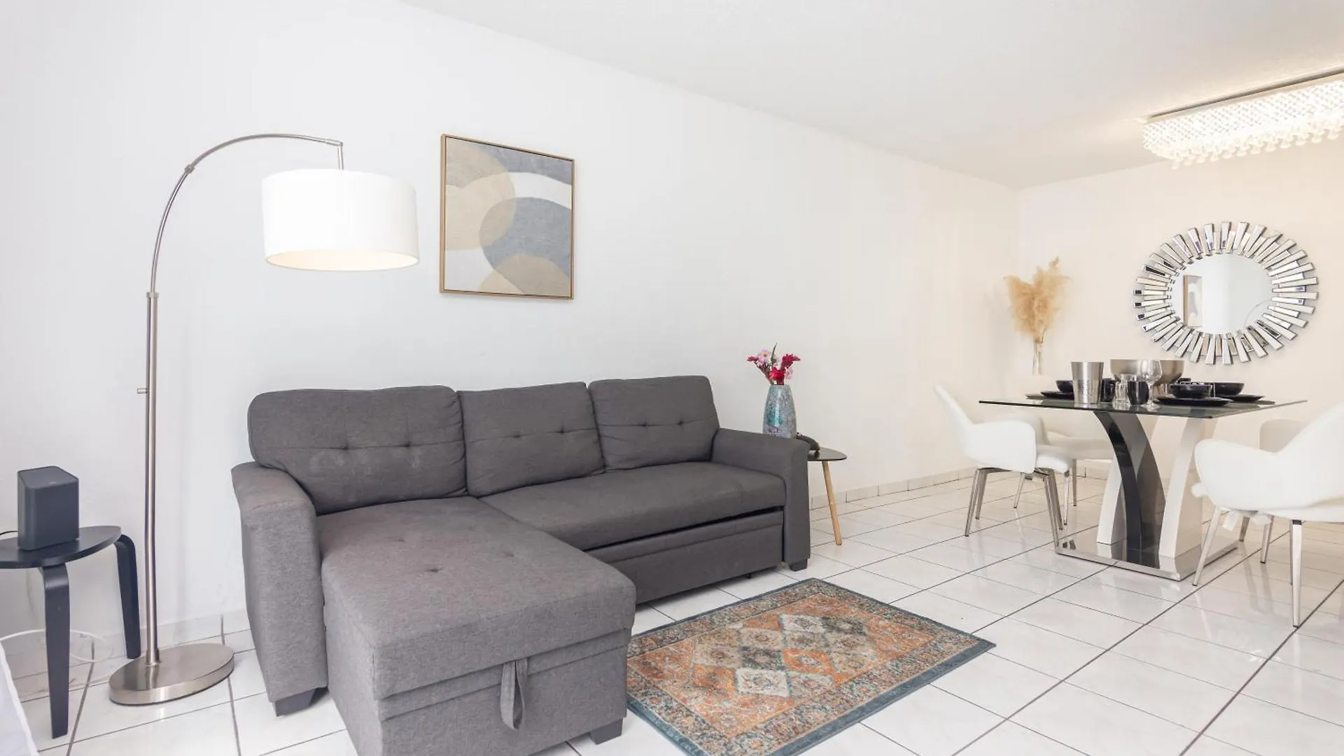 Apartment One Bedroom - With Parking & Balcony - Heart Of Wynwood