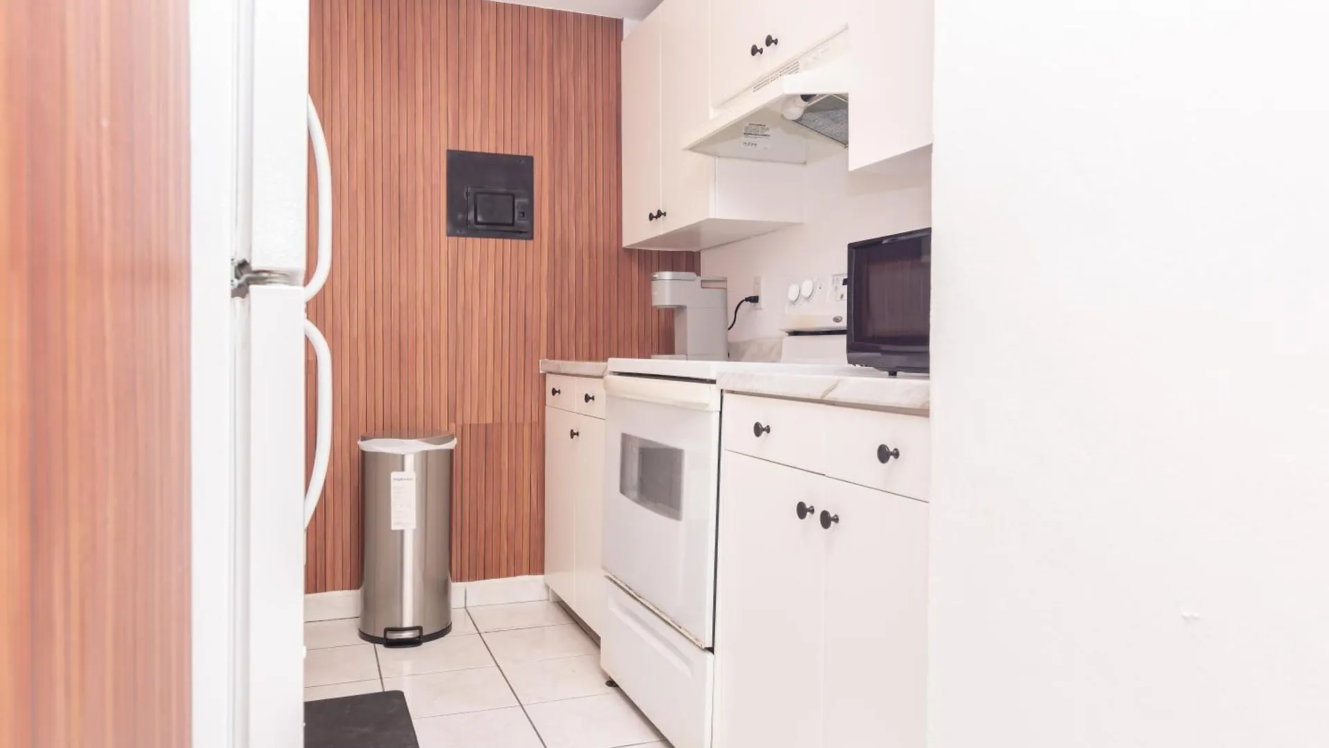 Apartment One Bedroom - With Parking & Balcony - Heart Of Wynwood