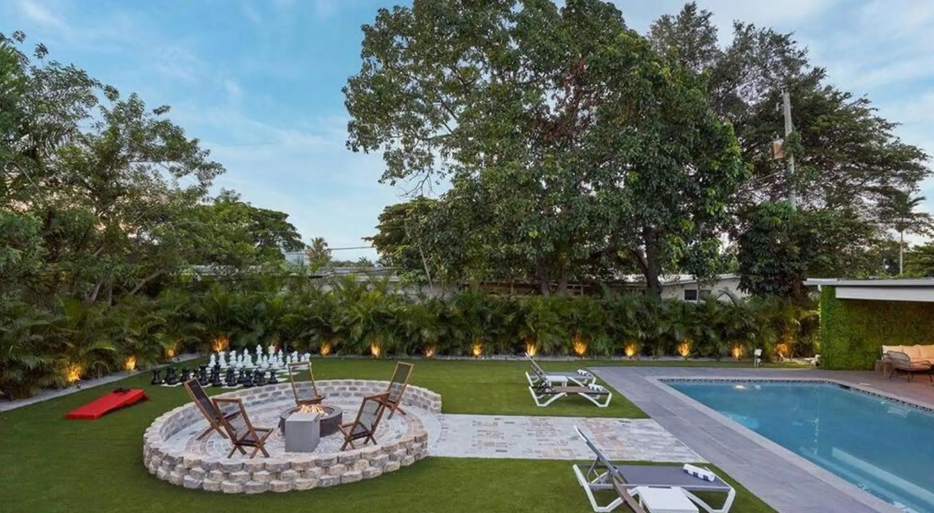 Athena - The Glamhomes Miami