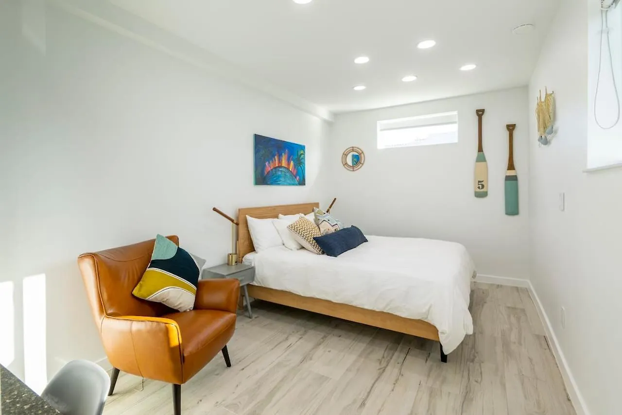 Surfers Cove - Modern 3 2 W Pool Near Calle 8 Holiday home *