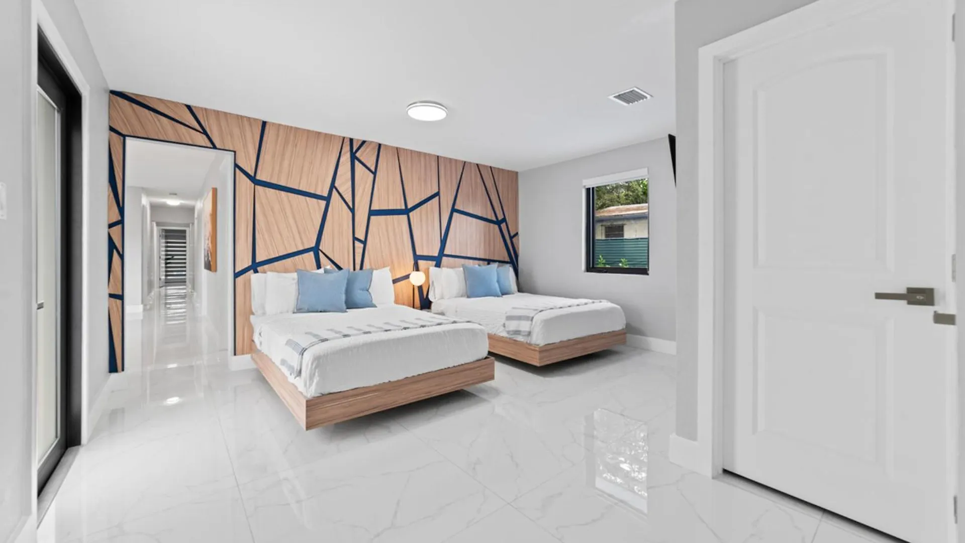 The Palace Pickleball Gameroom Heated L26 * Miami