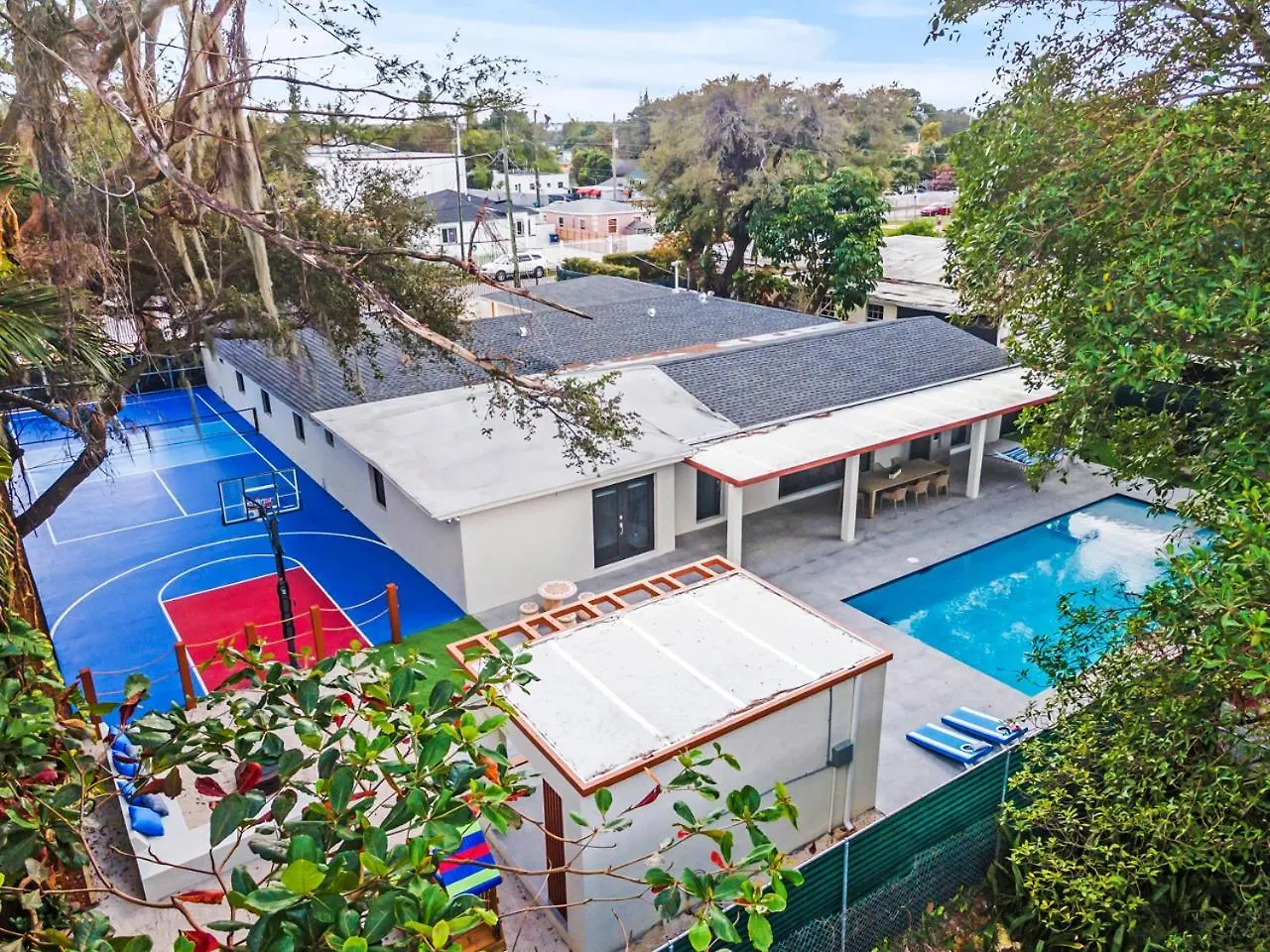 The Palace Pickleball Gameroom Heated L26 Holiday home *