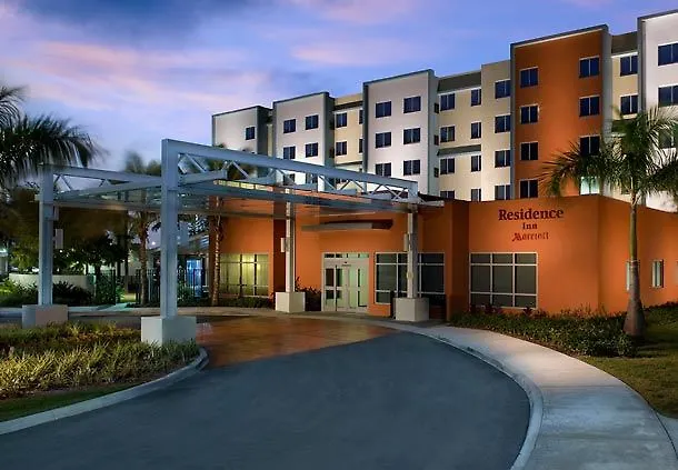 By Marriott Airport Hotell Miami