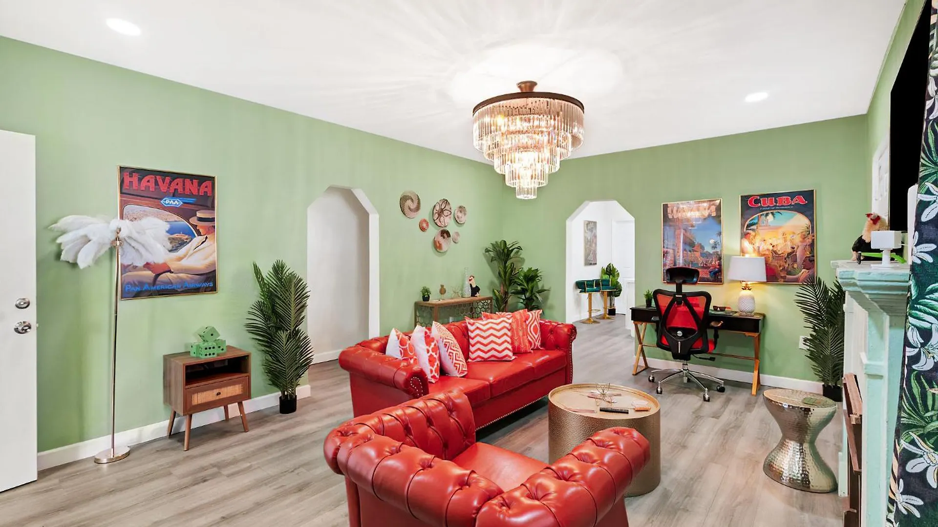 New! Havana Nights ! Walk To Calle Ocho! Apartment *