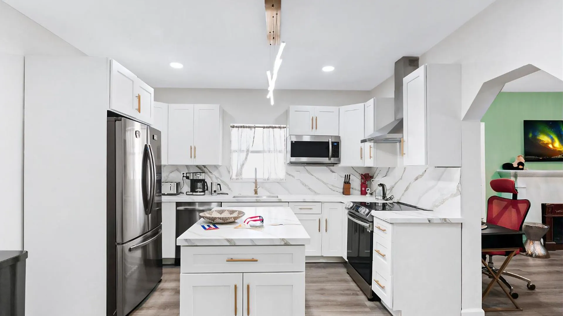 New! Havana Nights ! Walk To Calle Ocho! Apartment *