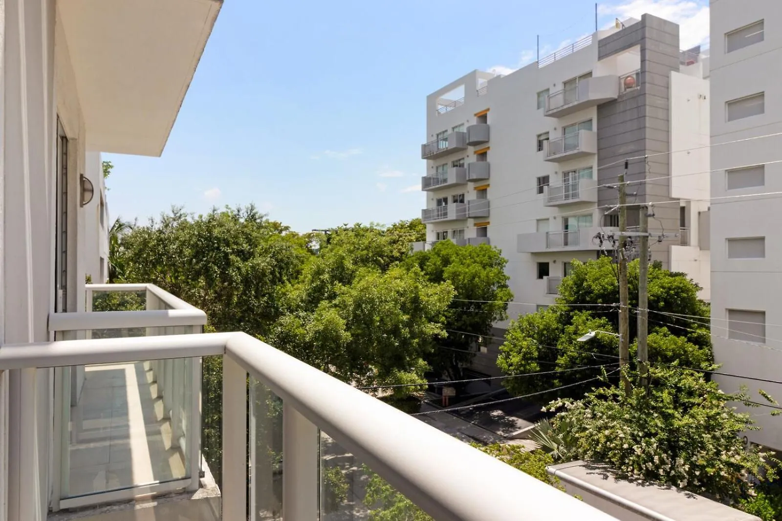 Habitat Brickell I Sextant 4*
