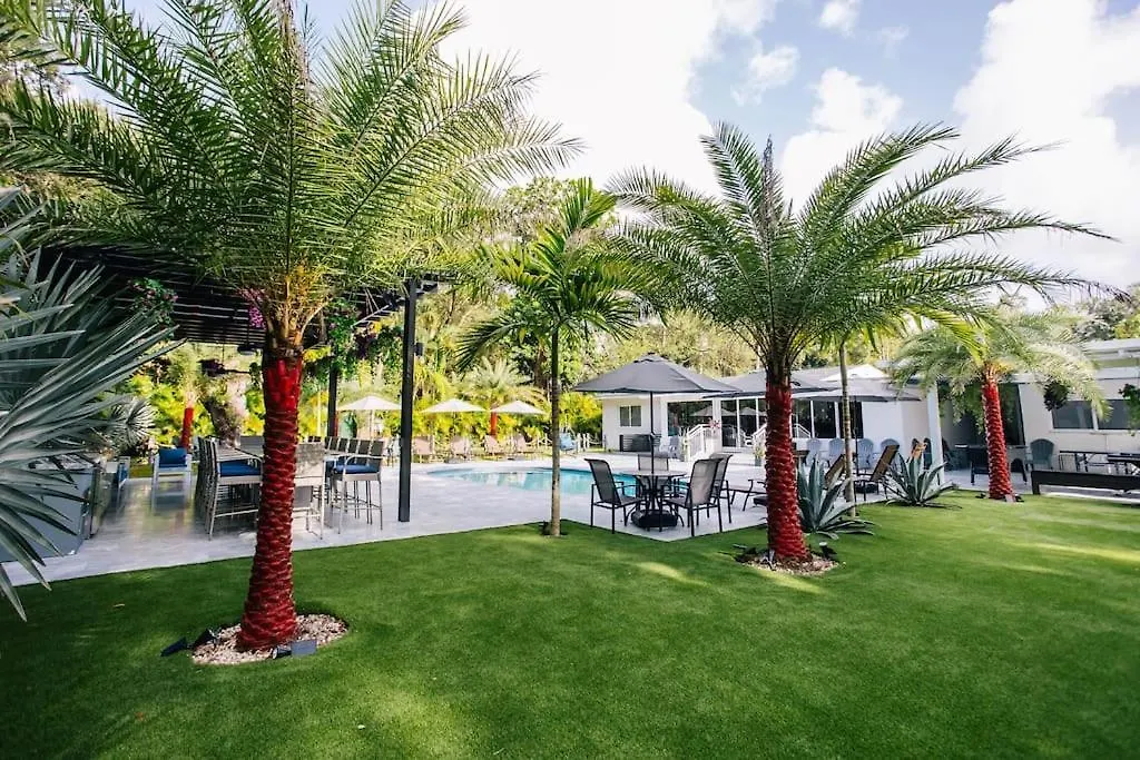 With Outdoor Sauna, Outdoor Bar And Pergola With Games * Miami