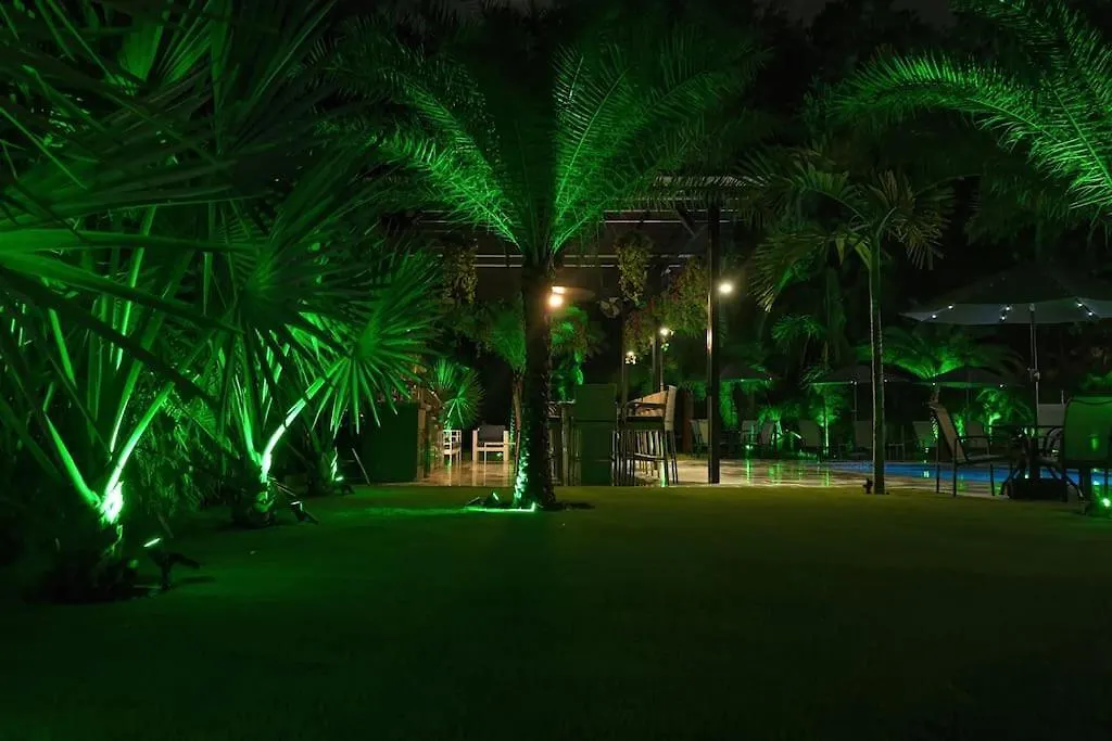 Villa With Outdoor Sauna, Outdoor Bar And Pergola With Games *