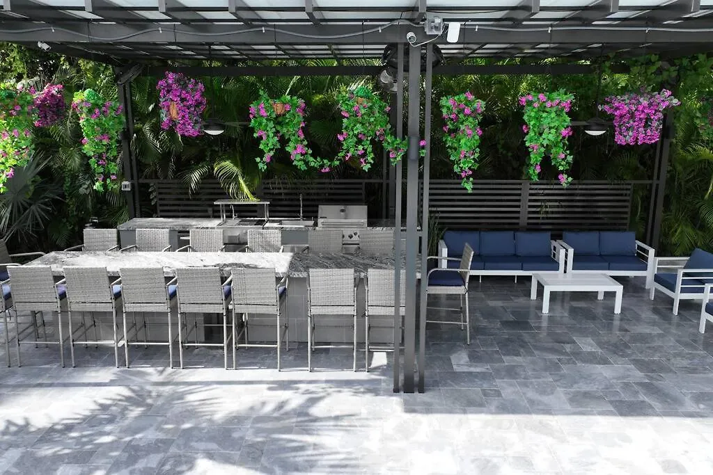 With Outdoor Sauna, Outdoor Bar And Pergola With Games * Miami
