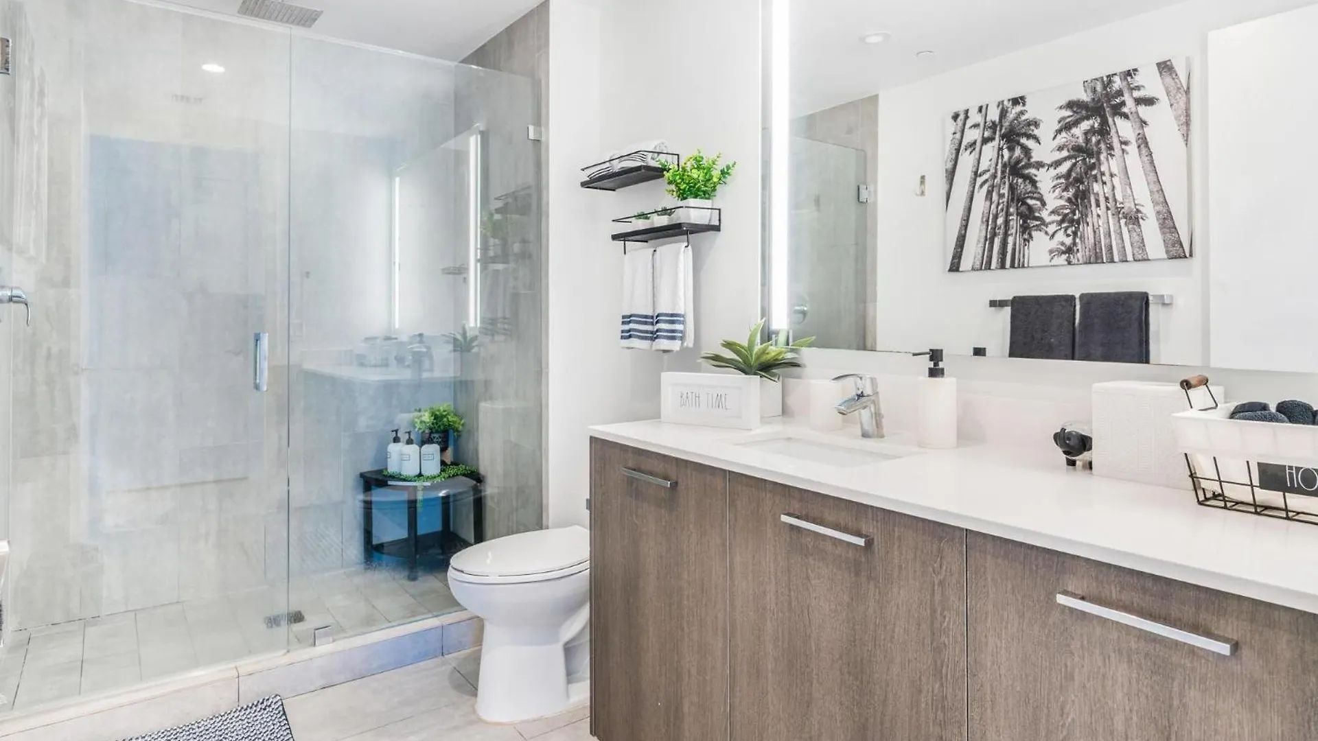 Stylish Bayfront Park High-rise 2-king Bed, 2 Bath Miami
