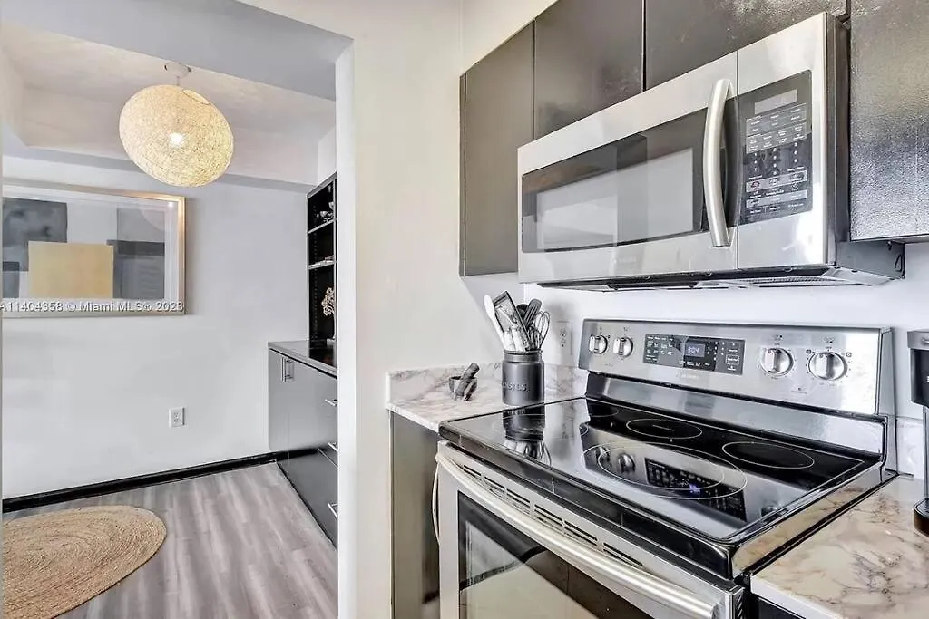 New Stunning 2br Brickell Condo-free Parking 公寓 *