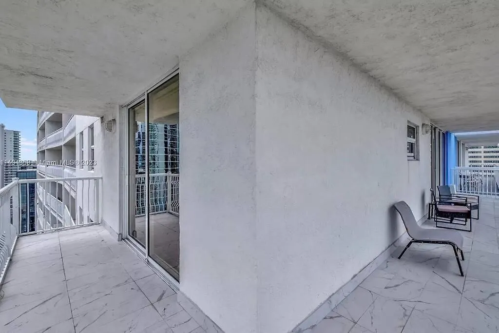 New Stunning 2br Brickell Condo-free Parking Apartment