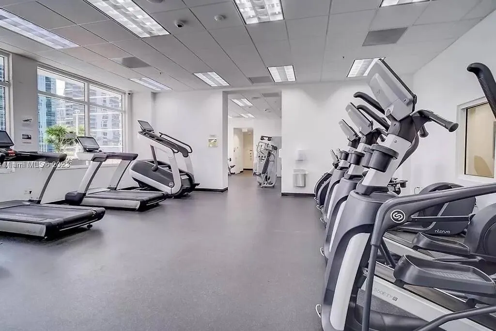 New Stunning 2br Brickell Condo-free Parking * 迈阿密