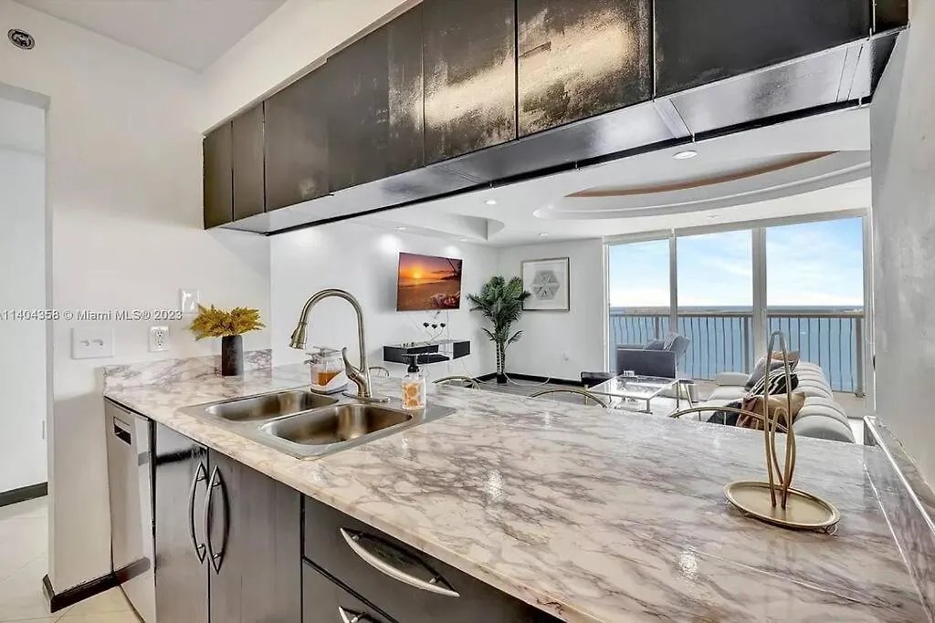 New Stunning 2br Brickell Condo-free Parking 公寓 *