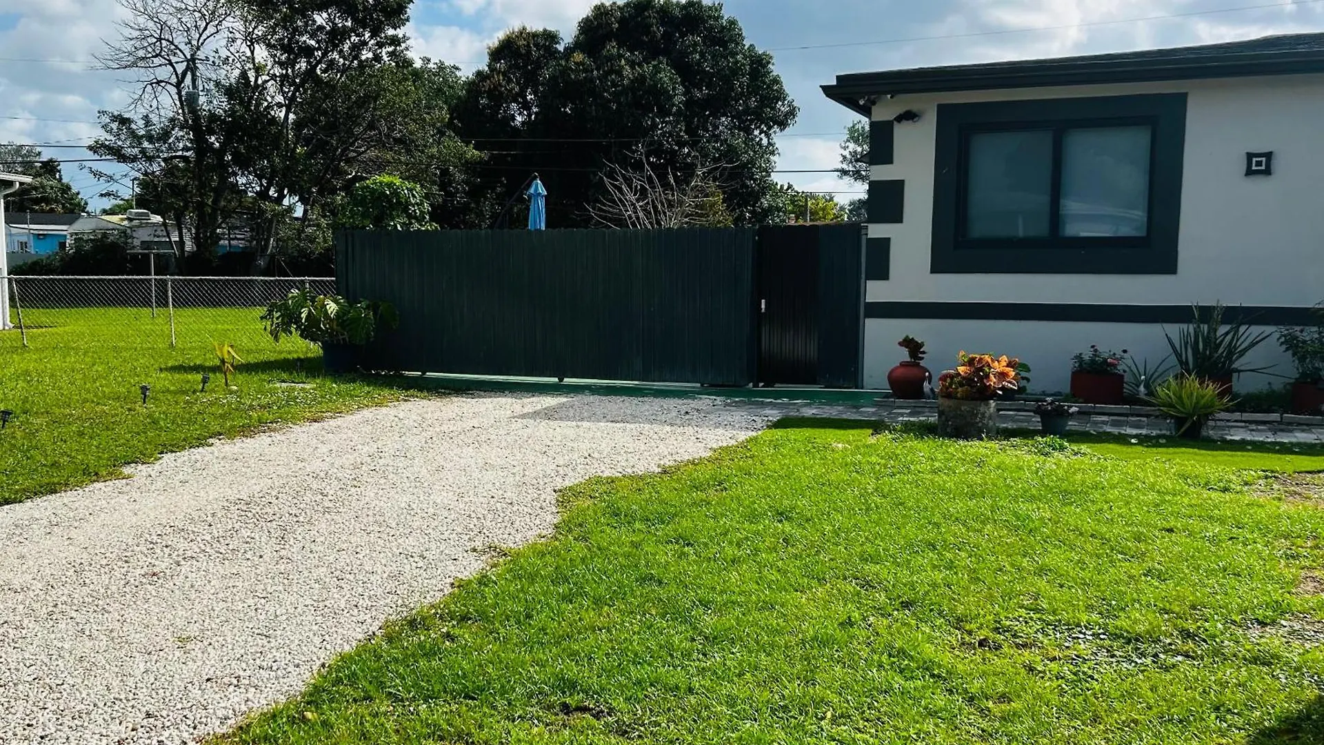 Cozy Apartment, With Separate Entrance