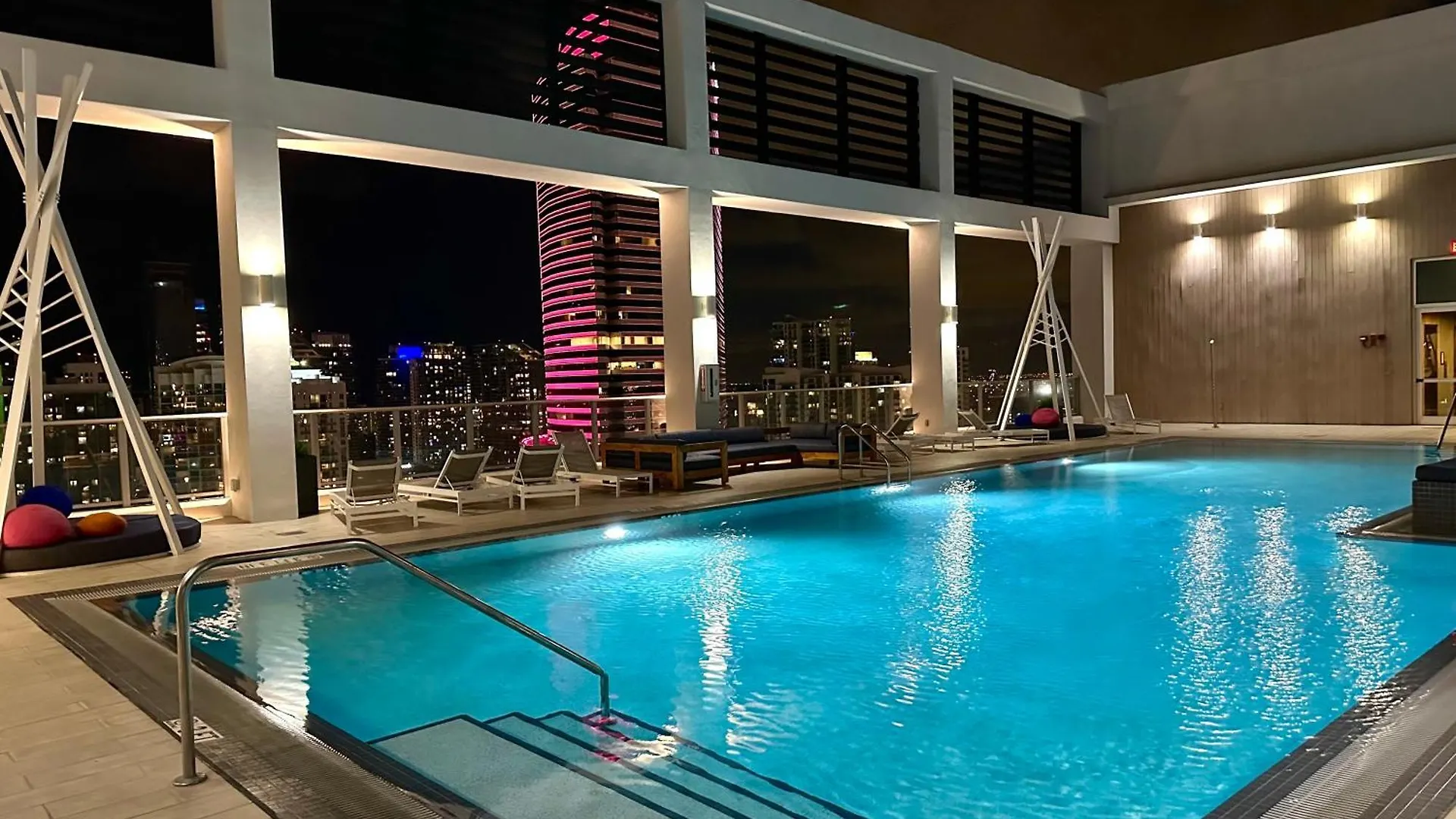 Pool Rooftop Luxury Loft Downtown, Brickell * マイアミ