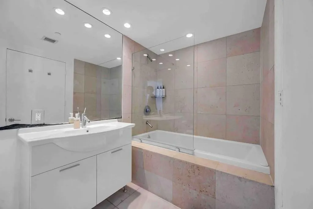 43rd Floor Icon Brickell Ocean &pool View Free Apartment *