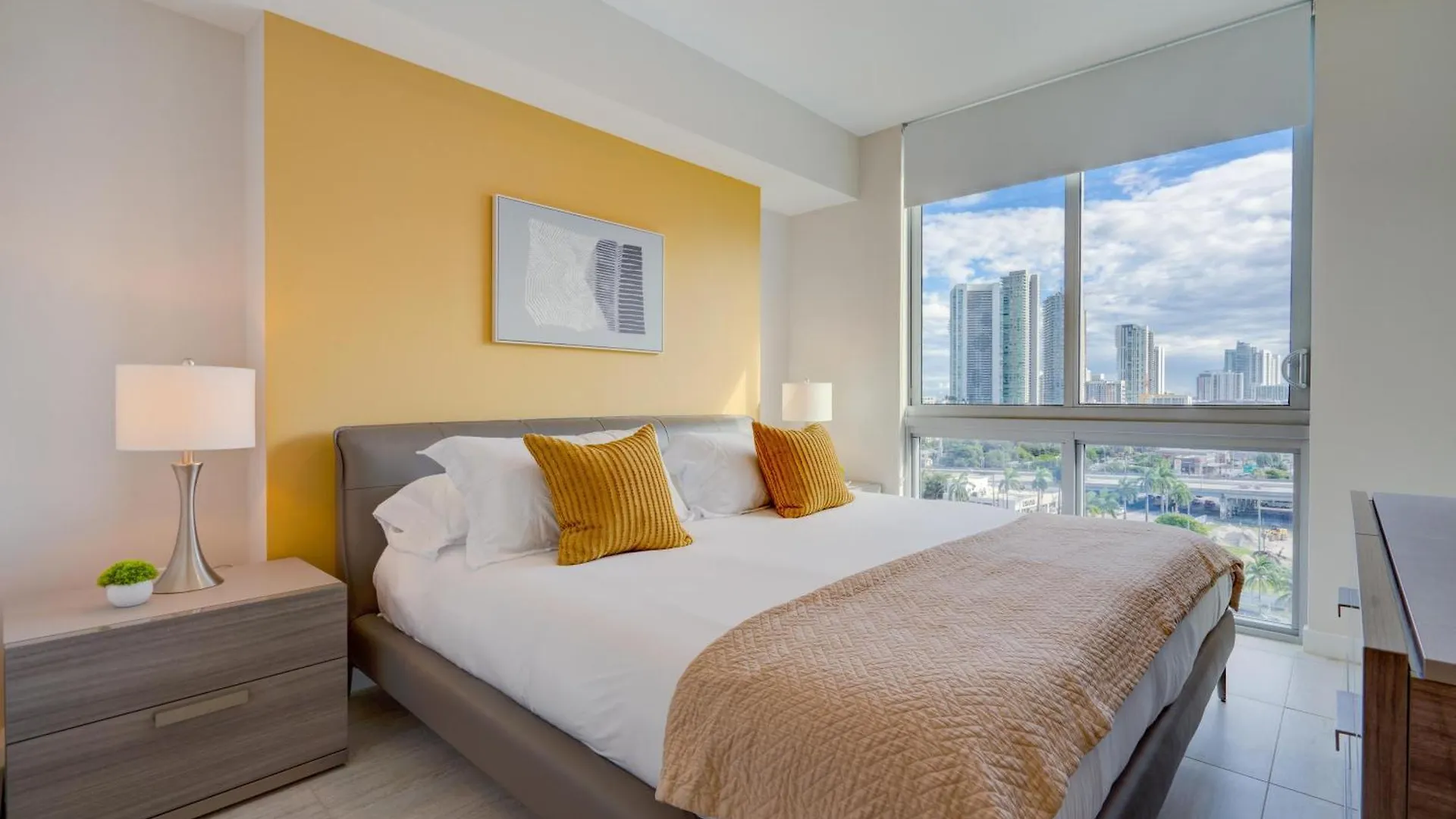 3900-902ch Design District, 2 Bedrooms & 2 Bathrooms Apartment