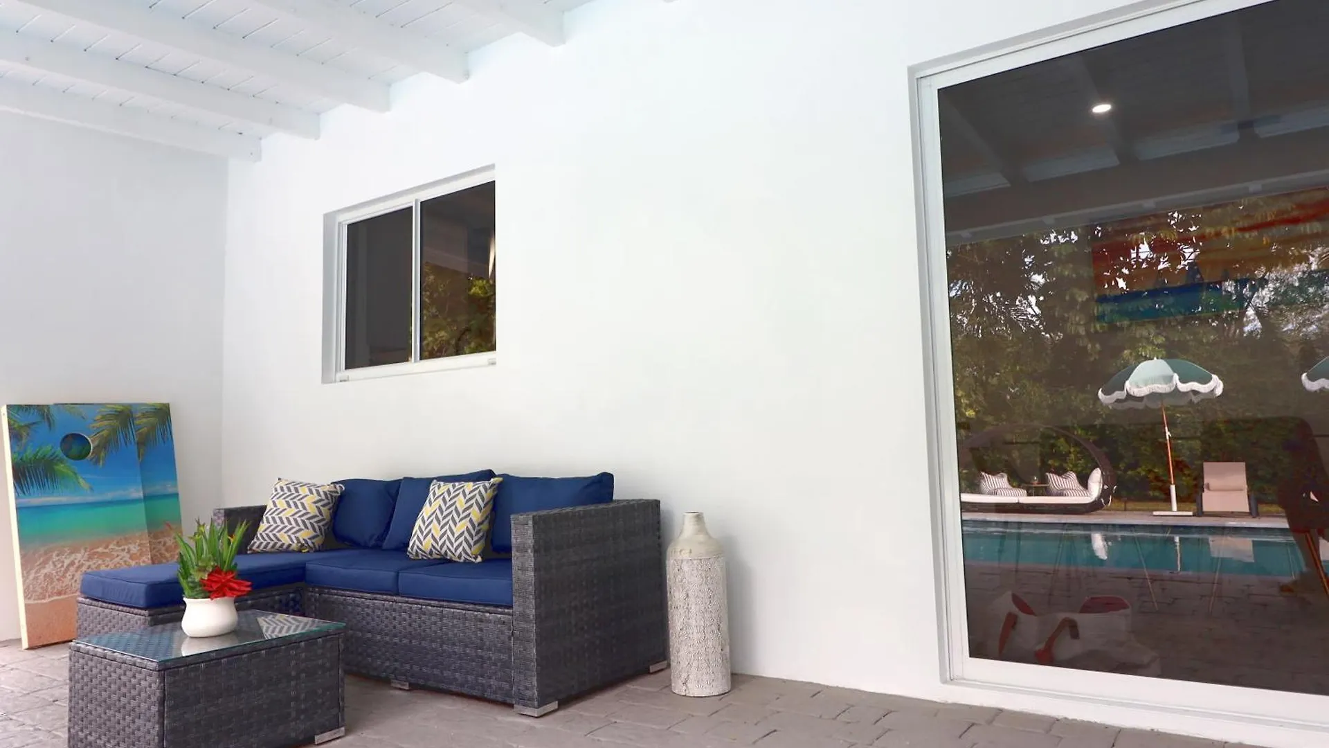 Cristina In Villa Miami