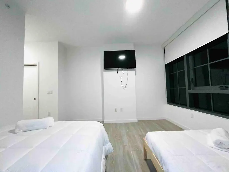 Apartment Art House King Bed Rooftop Pool *