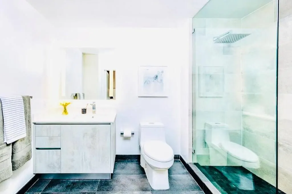 Art House King Bed Rooftop Pool Apartment Miami
