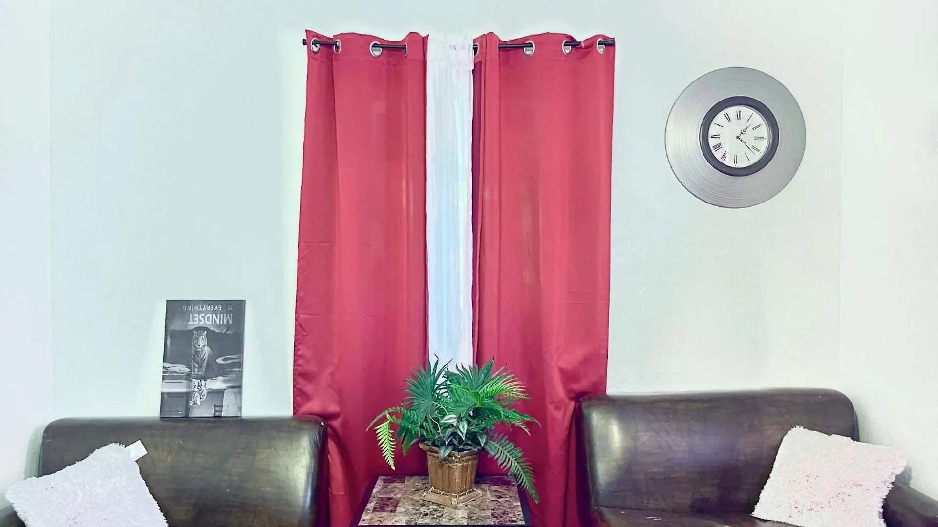 Akeyi Miami305 Private Bedrooms Homestay