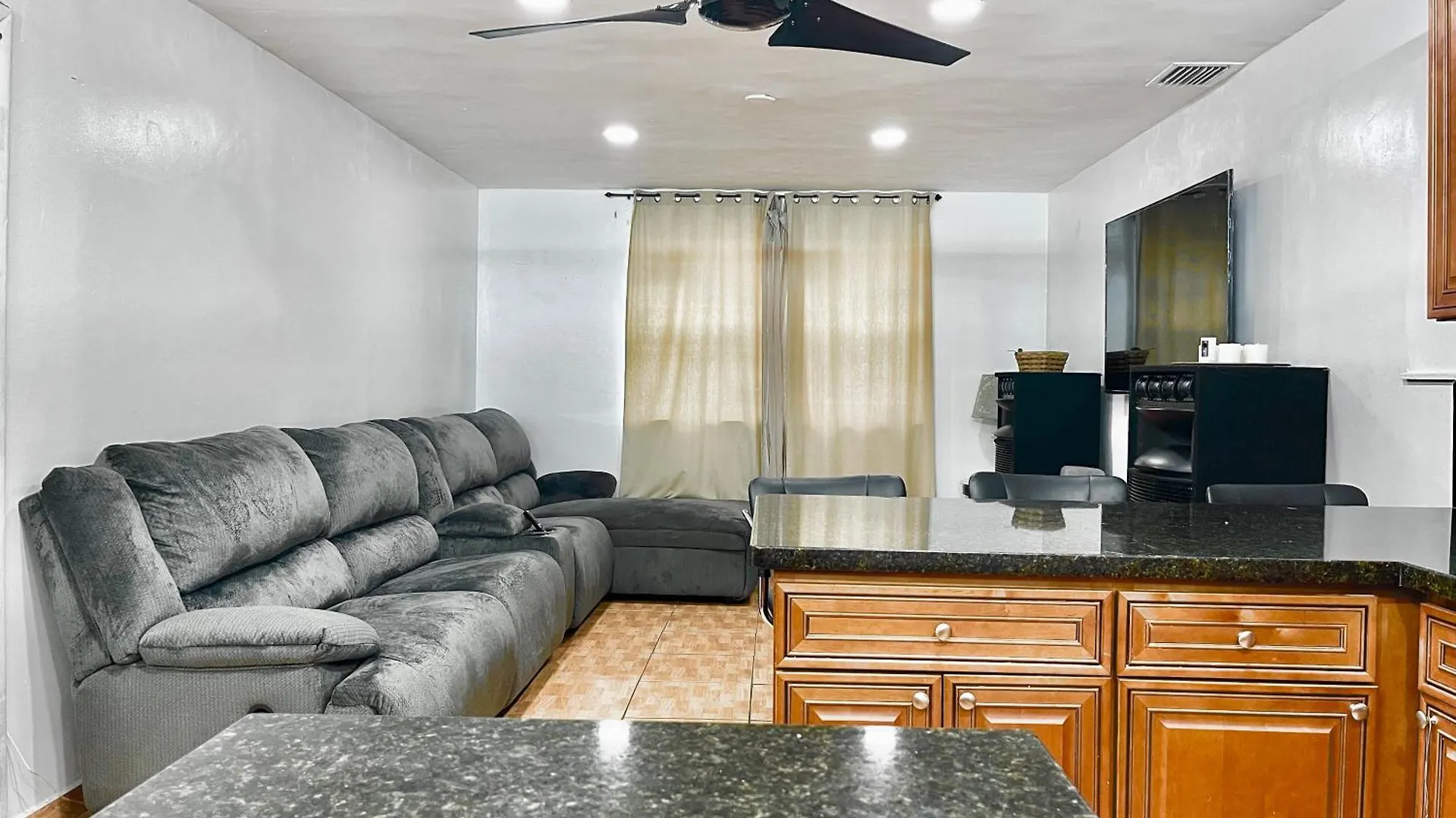 Akeyi Miami305 Private Bedrooms Miami