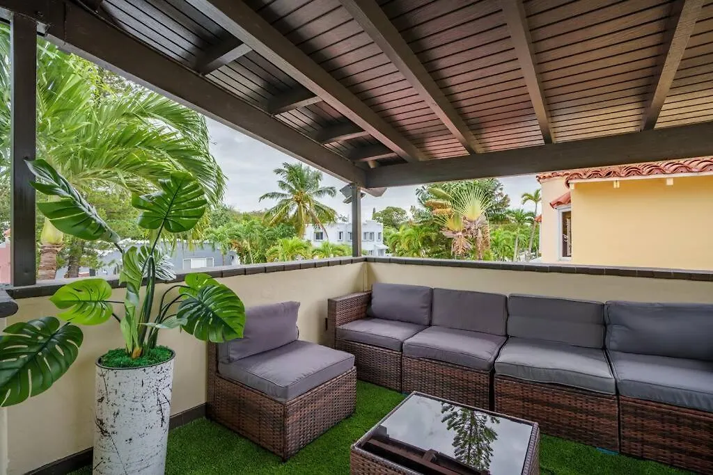New! & Calle Ocho Simpson's Funhouse! Apartmán Miami