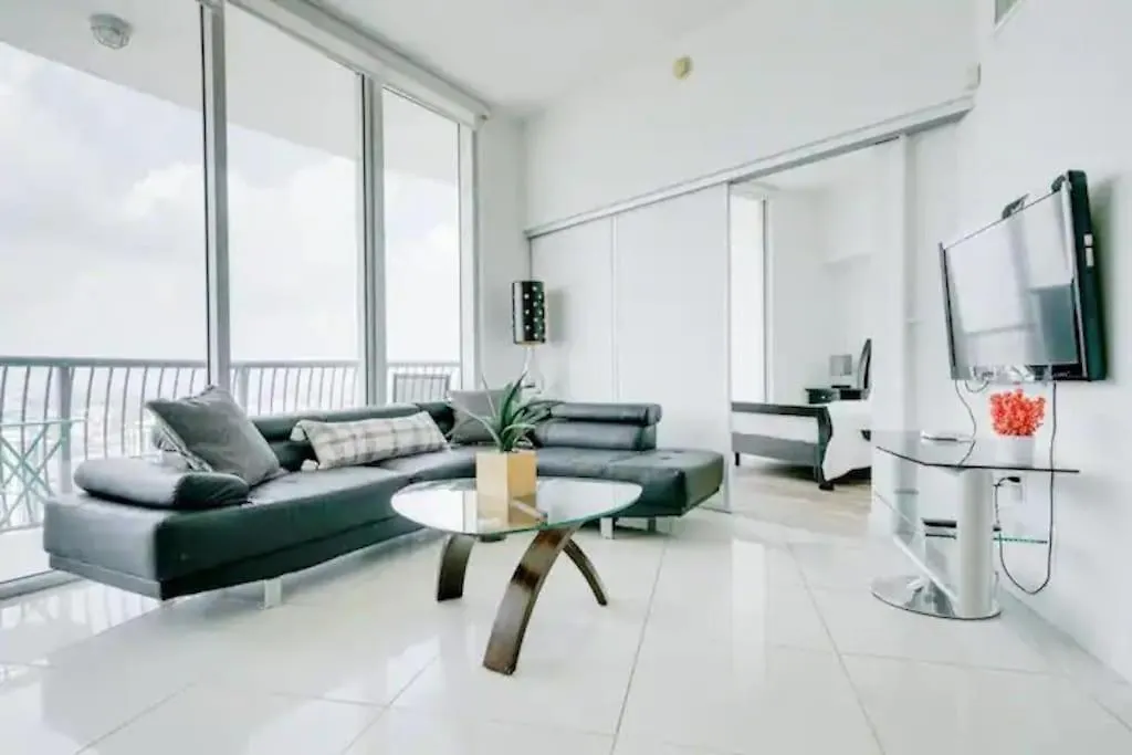 56floor 2bd 2ba Penthouse 28 Day Minimum Million Dollar View Apartment Miami