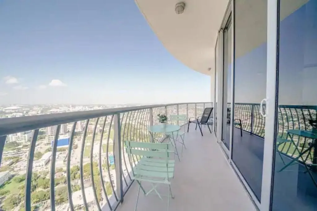 56f 2bdr Penthouse Mil$viewbiscanebaycty Freepking Apartment