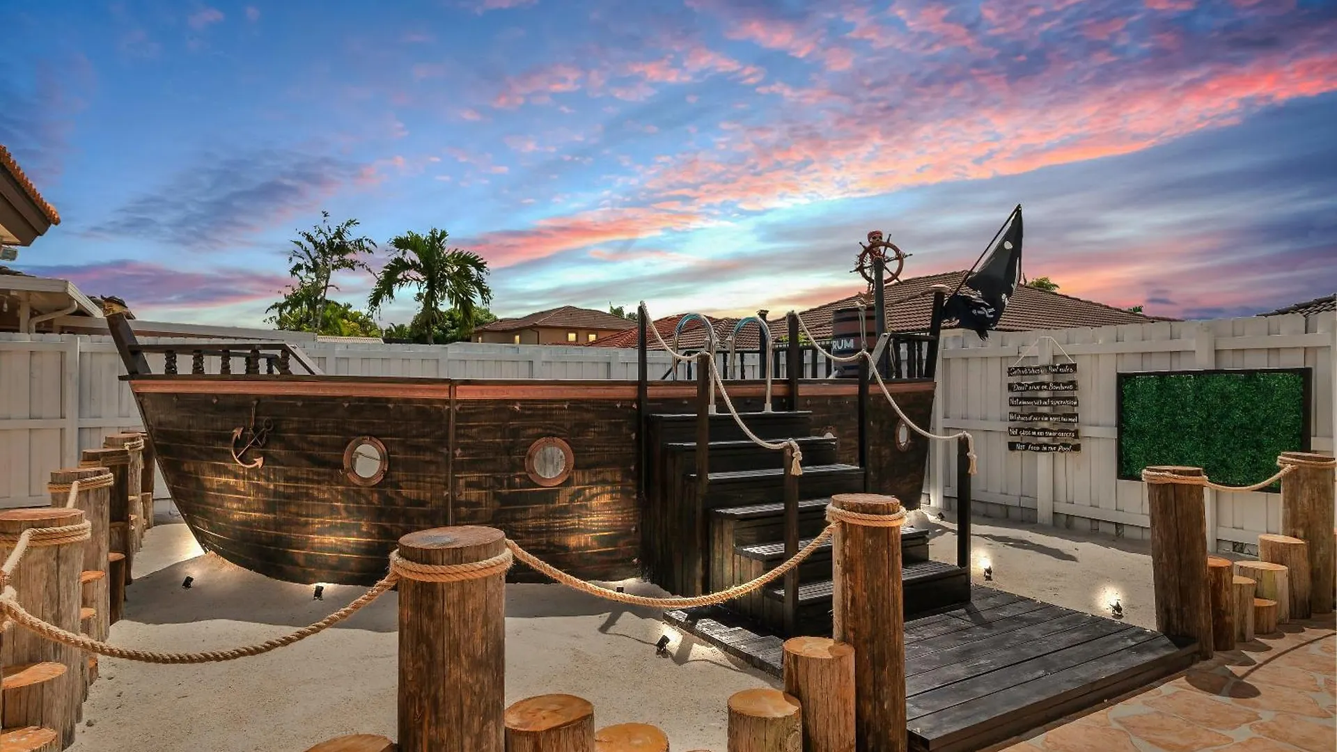Pirate's Ship Heated Pool 16 Guest Super Mario Theme Miami