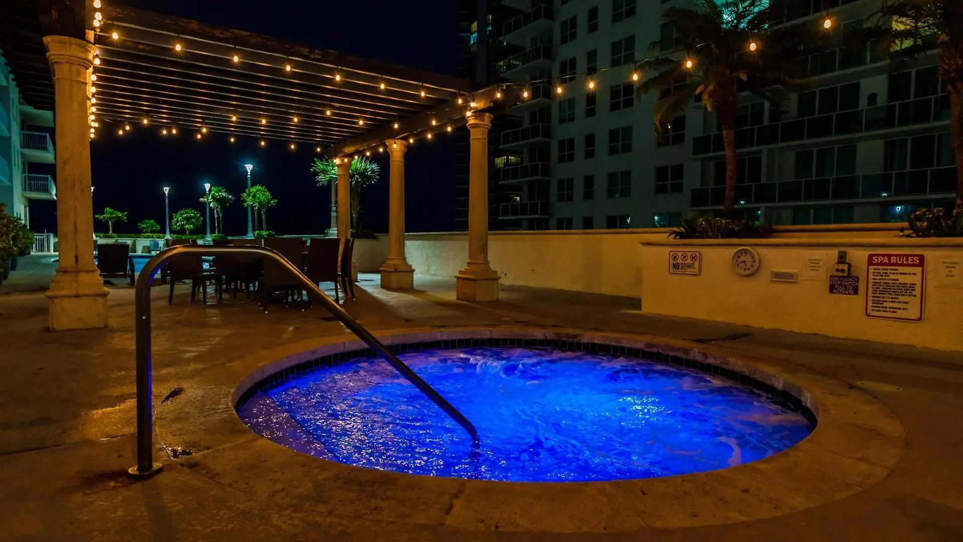 Upscale Brickell 3 Bedroom With Water Views And Free Parking Apartment