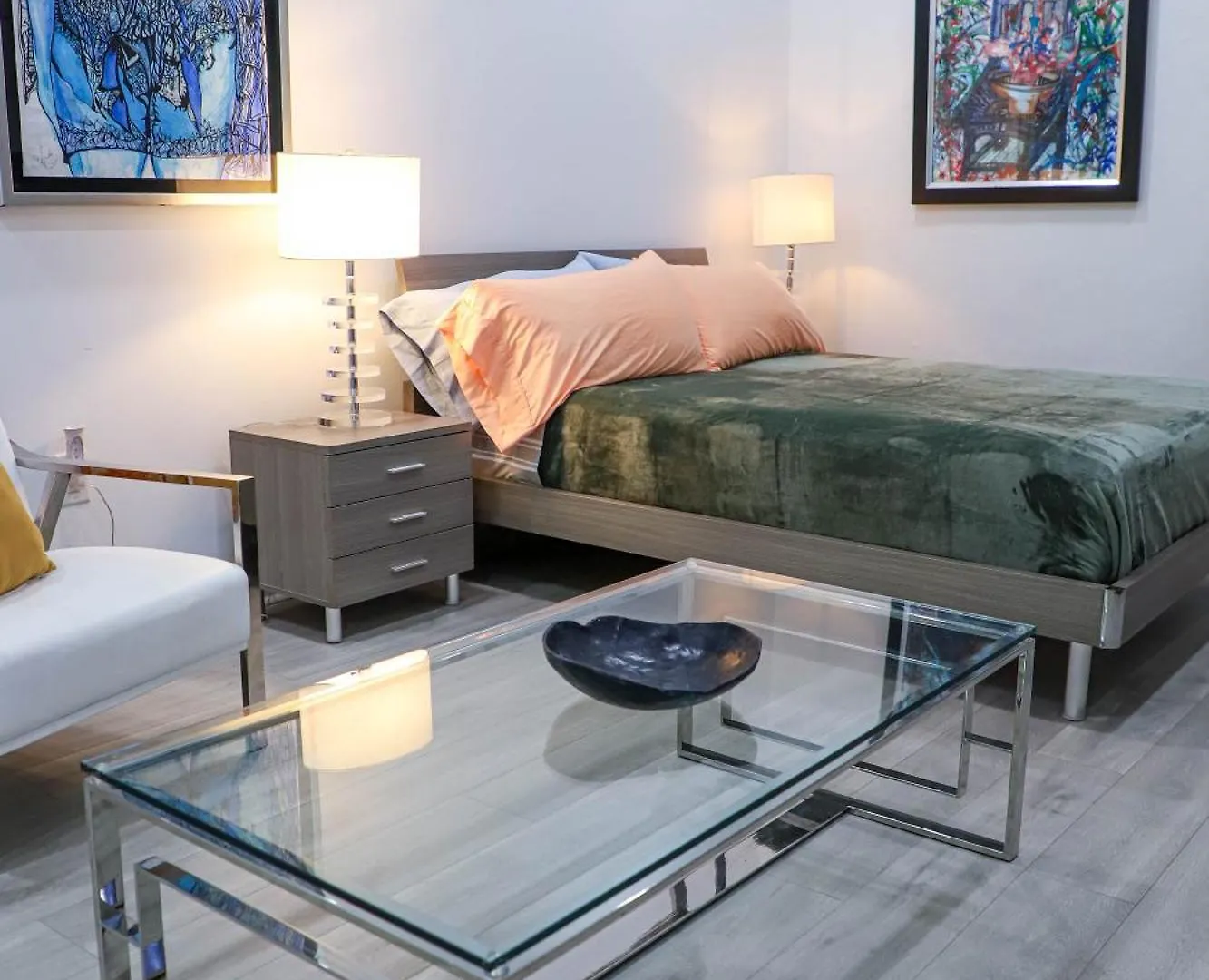 Guest house Guilla North Miami