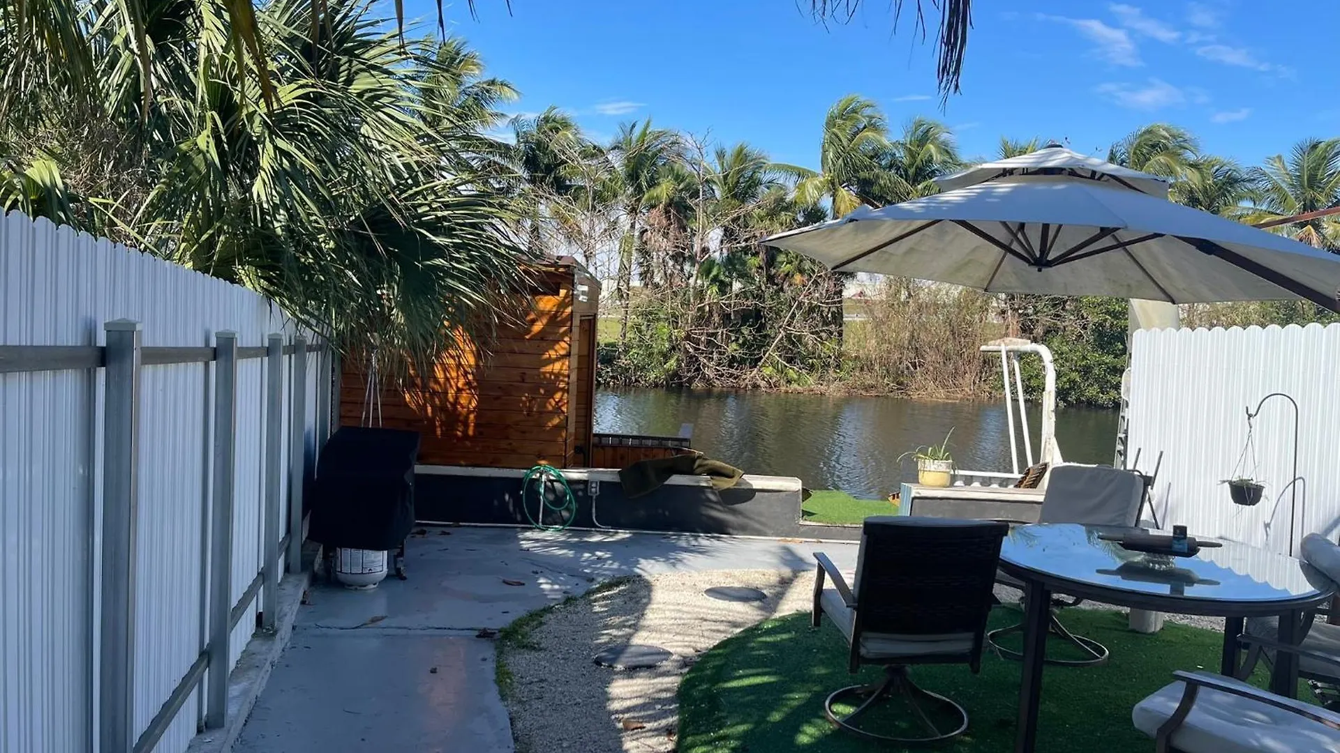 Apartment Romantic Place By The River Miami