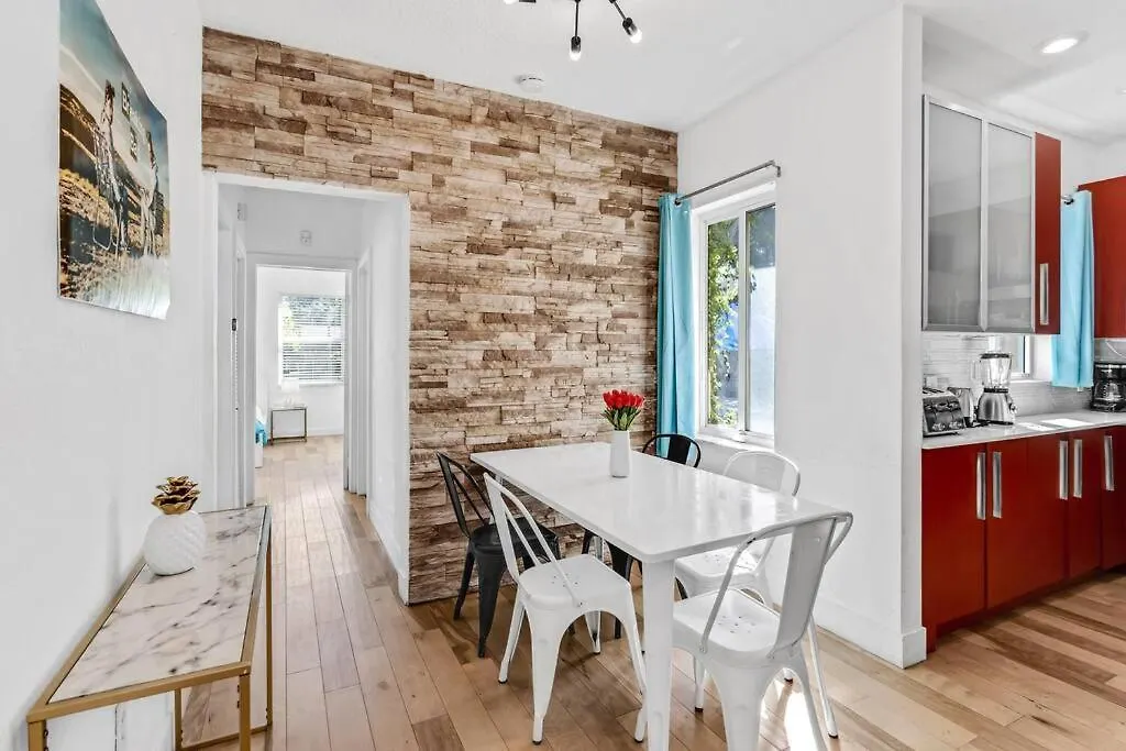3 Bedrooms With Pool And Summer Kitchen Miami