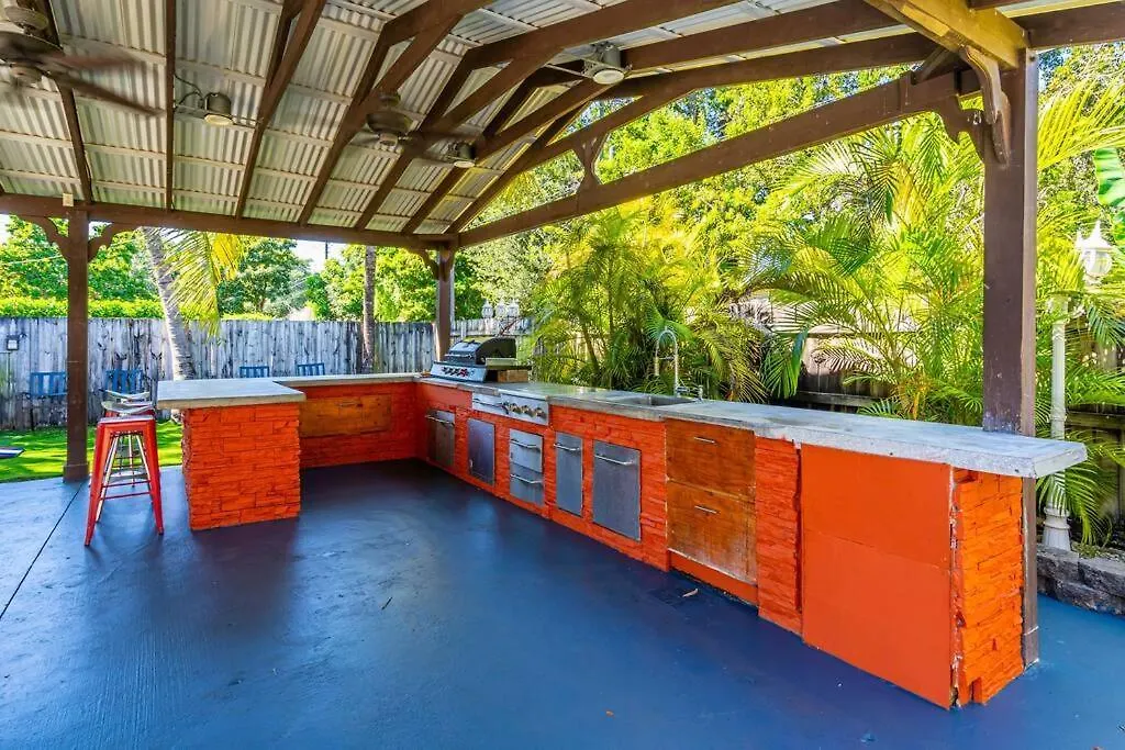 Villa 3 Bedrooms With Pool And Summer Kitchen