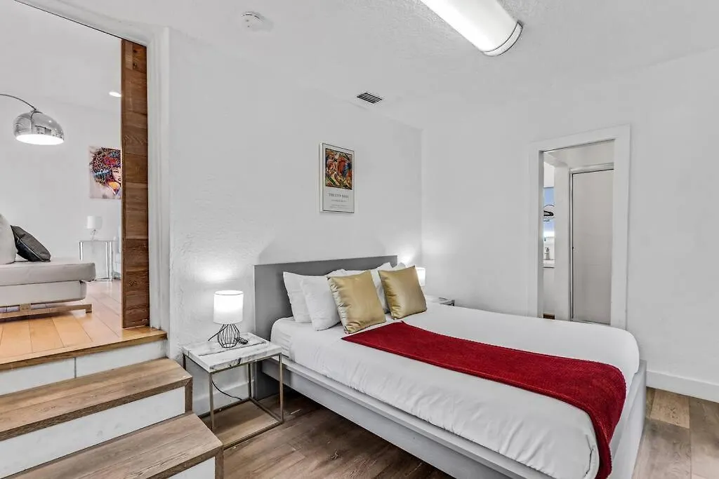 3 Bedrooms With Pool And Summer Kitchen Miami