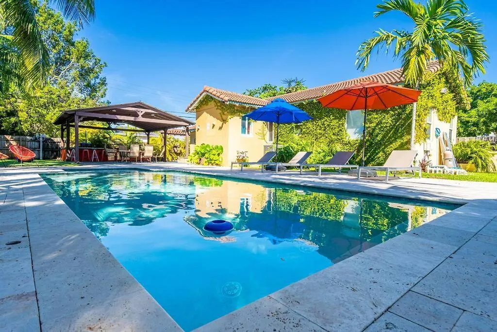 Villa 3 Bedrooms With Pool And Summer Kitchen