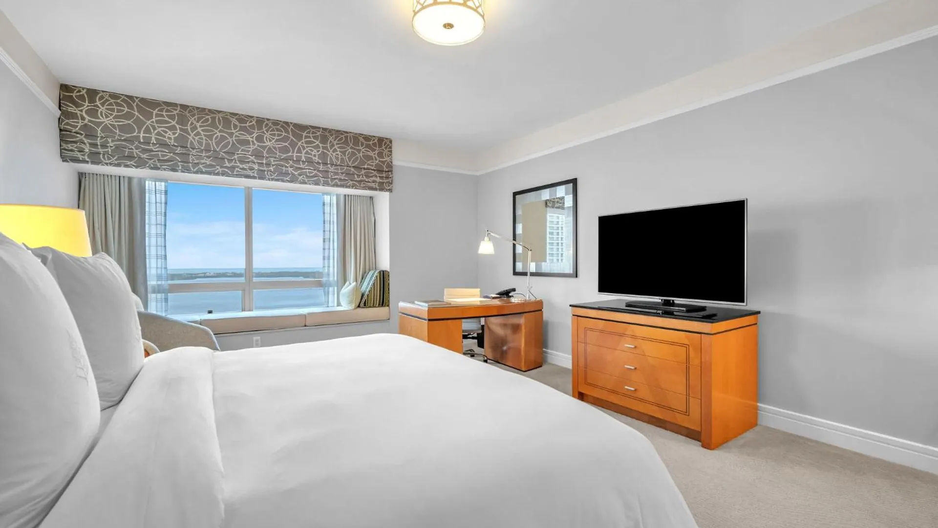 2 Bedroom Or King Studio Suites Four Seasons Hotel Miami Free Wi-Fi & Free Parking *