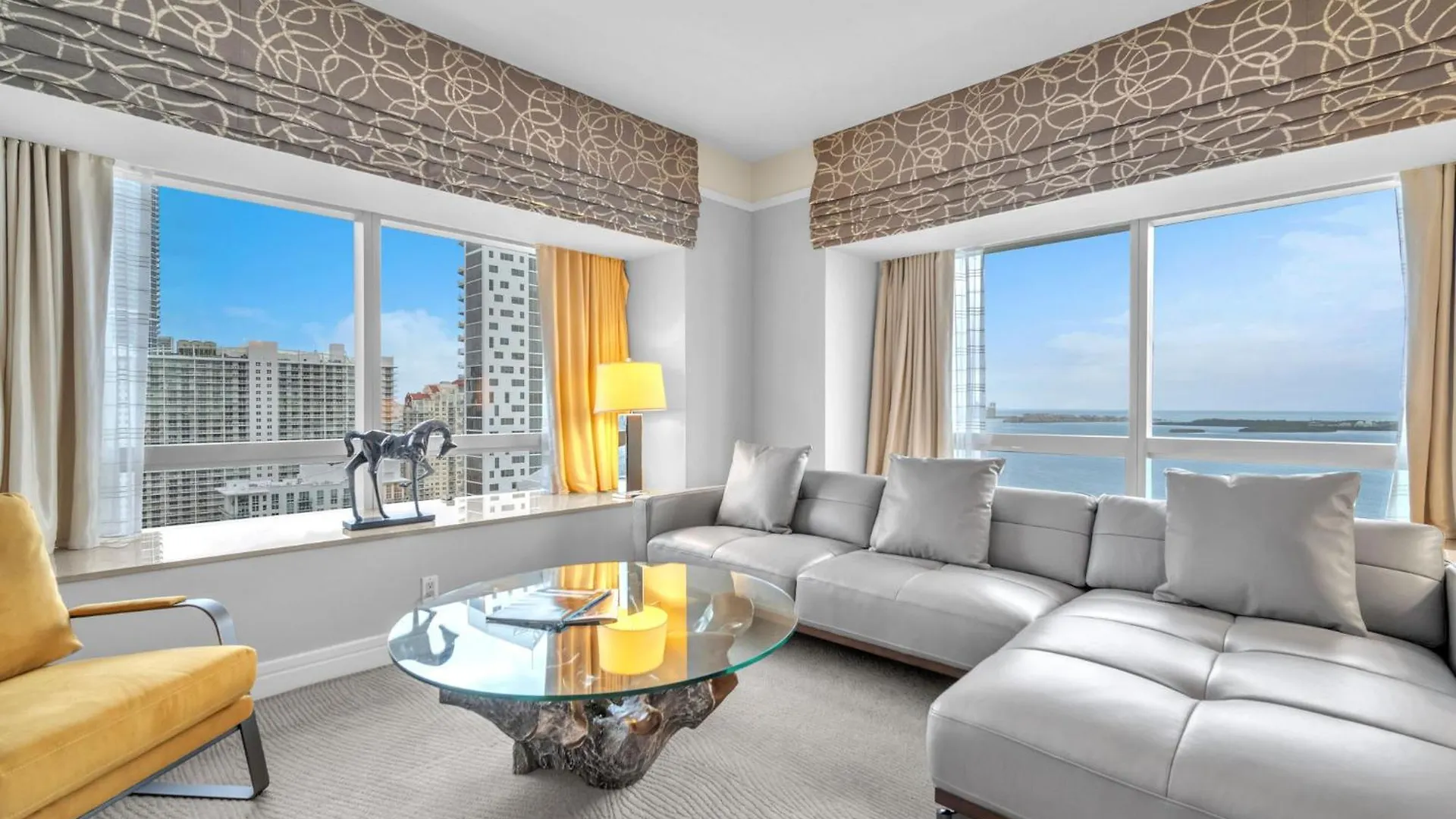 2 Bedroom Or King Studio Suites Four Seasons Hotel Miami Free Wi-Fi & Free Parking Apartment *