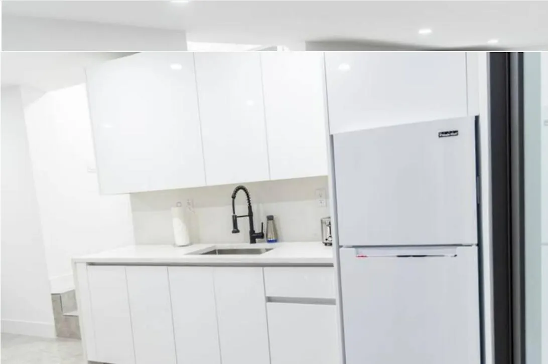 Modern 6 Bedroom With Pool And Bbq In L34 *